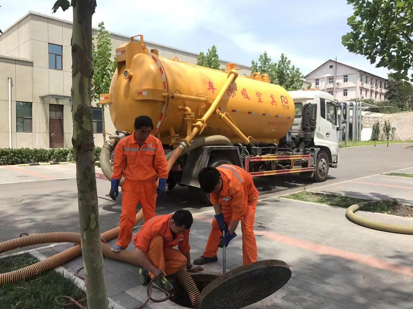 城子河化粪池清理与5-8吨吸粪车施工效率分析